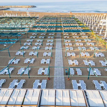 Breeze - Ultra Hotel 5*