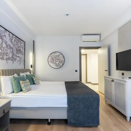 Hotel Breeze - Ultra 5*