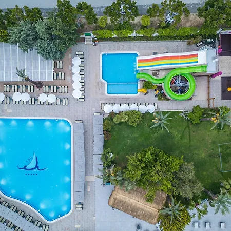 Hotel Breeze - Ultra 5*