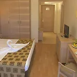 Hotel Breeze 5*