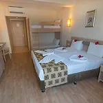 Breeze Hotel Sidé