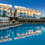 Hotel Breeze Sidé