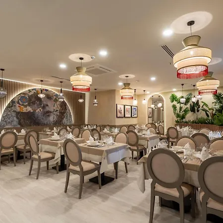 Breeze Hotell