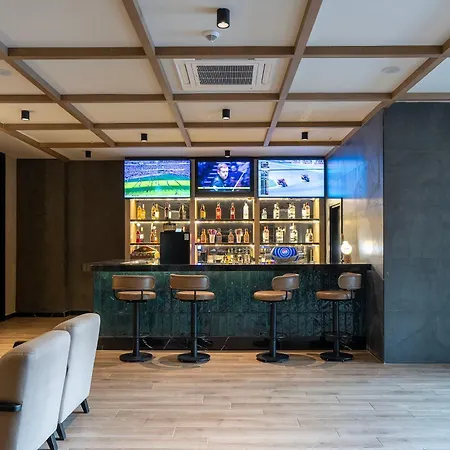 Breeze Hotell 5*